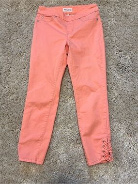 Tribal Jeans Audrey Mid-Rise Pull-On Capri Pants Coral Size 4 Lace-Up Hem